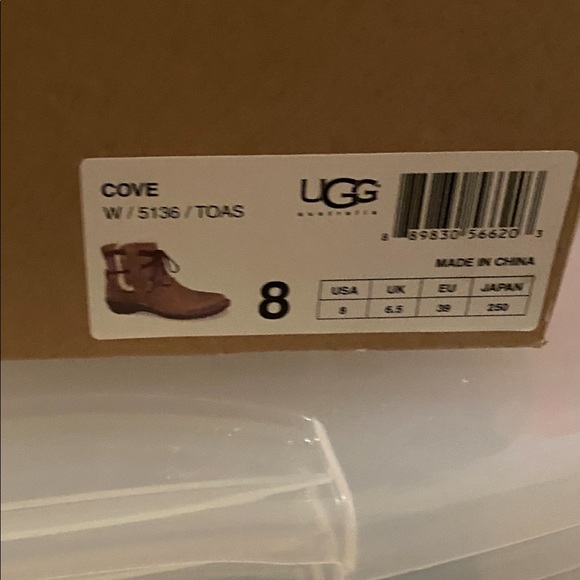UGG boots - Picture 8 of 8